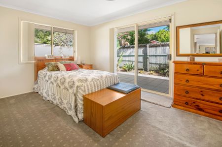 PICTURE PERFECT THREE BEDROOM HOME - Photo 2