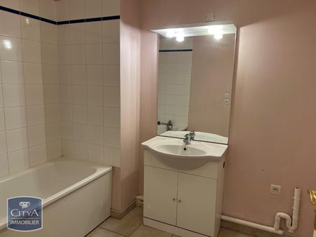 Location Appartement 2 pièces 47m² VENDIN LE VIEIL 62880 - Photo 4