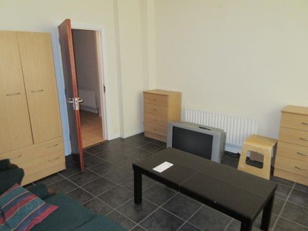 Great Apartment, 61a Fitzwilliam Street, Queens Quarter, Belfast, BT9 6AX - Photo 3