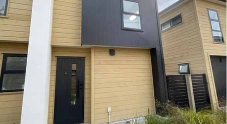 Modern 2BR Townhouse in Wainuiomata - Photo 5