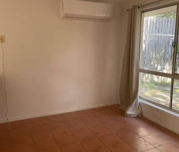 Newly Renovated 3-Bedroom Standalone Villa in Premium Gated Complex - Photo 2