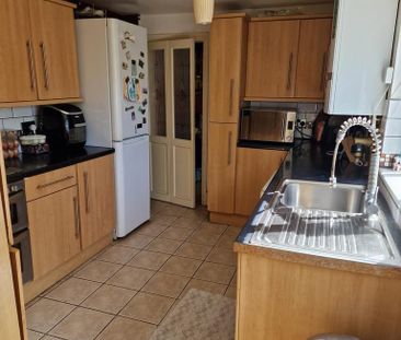 1 bedroom in a house share to rent - Photo 5