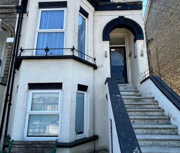 Folkestone Road, Dover, CT17 9RZ, Kent - Photo 4