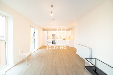 2 bed flat to rent Tabbard apartments, London W3 - Photo 2