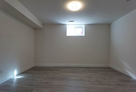 For Lease - 1052 Elgin Street Unit# Lower, Newmarket, Ontario - Photo 5