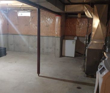 For Lease - 3413 Angel Pass Drive, Mississauga, Ontario - Photo 3