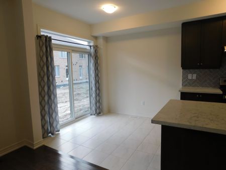 For Lease - 18 Conarty Crescent, Whitby, Ontario - Photo 5