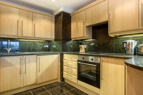 3 bedroom apartment to rent - Photo 1