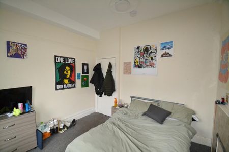 6 bedroom house to rent - Photo 2