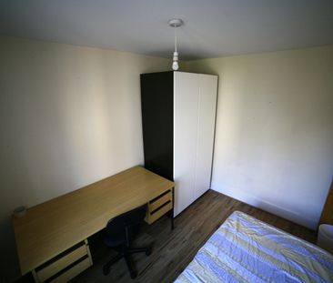 Jekyll Close - Photo 4