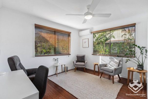 Live in the heart of Bangalow - Photo 1