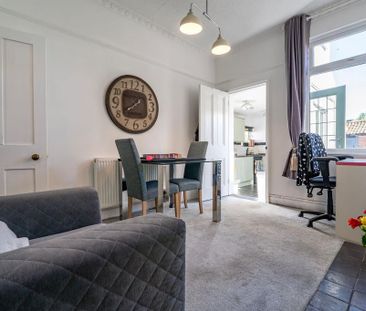 2 bedroom terraced house to rent - Photo 2