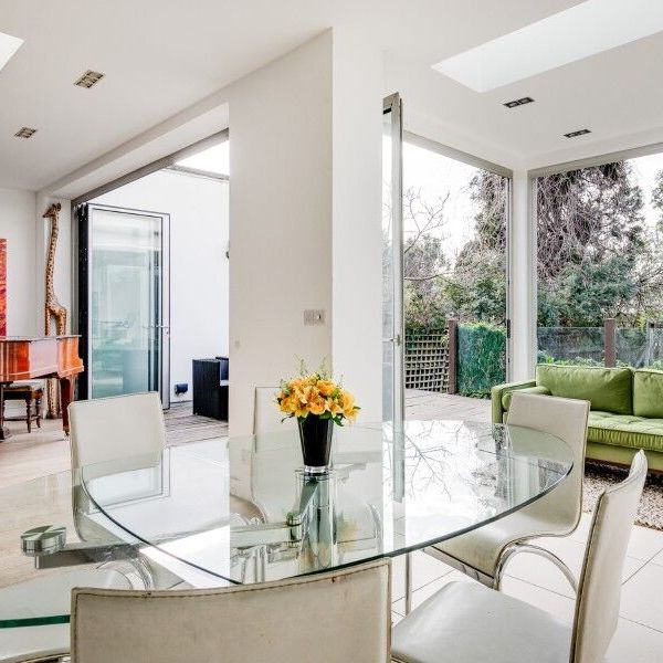 6 Bedroom House To Let - Photo 1