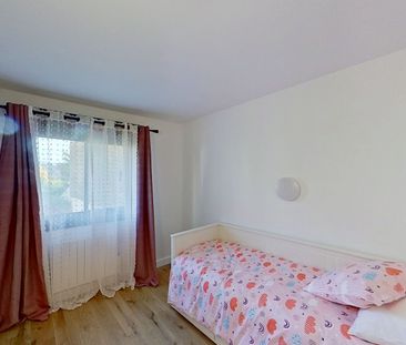 Location Appartement 4 pièces 82m² - Photo 5