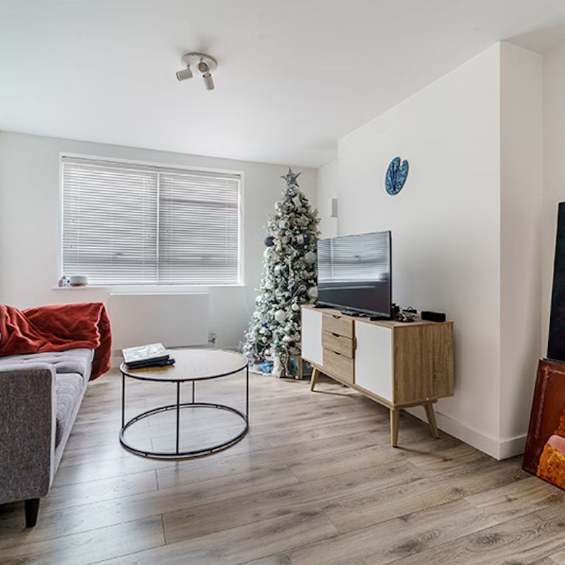 2 bedroom apartment - Photo 1