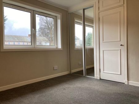 4 bedroom terraced house to rent - Photo 3