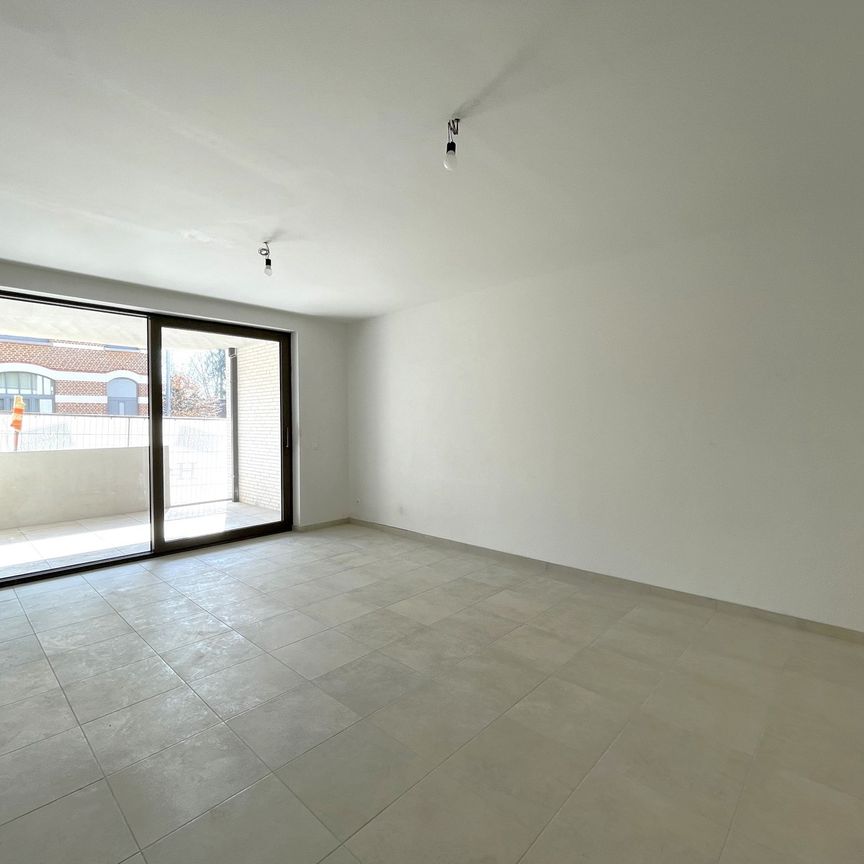 GELIJKVLOERS APPARTEMENT MET 2 SLPK EN ZUID-OOST TERRAS - Foto 1