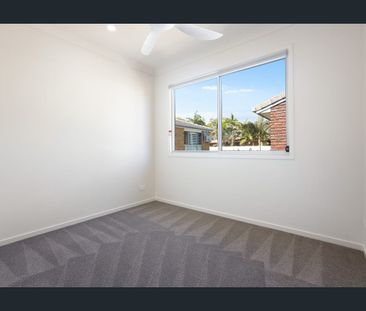 Beachside Living in Beautiful Miami – Available 29th November - Photo 1