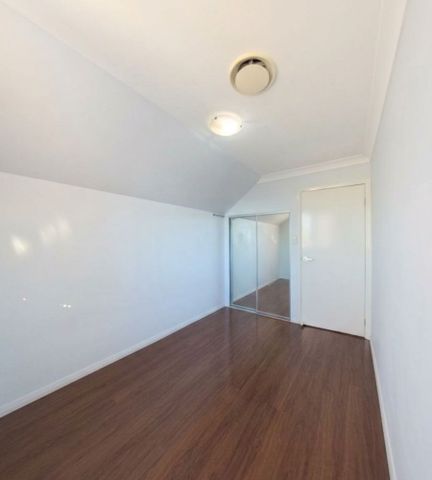 1/156 Canberra Street, St Marys, NSW 2760 - Photo 2