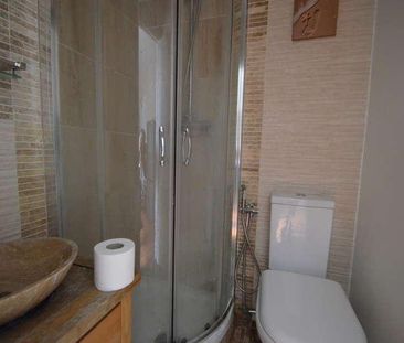 Claremont Road, Staines-upon-thames, TW18 - Photo 6