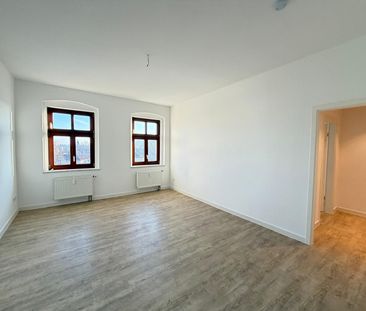 neu sanierte 5- RWE mit Balkon, 2x Bad und Stellplatz in Rauschwalde ! - Photo 1