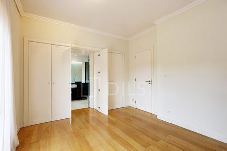 Moradia T4+1 inserida em condomínio fechado, em Cascais - Photo 4