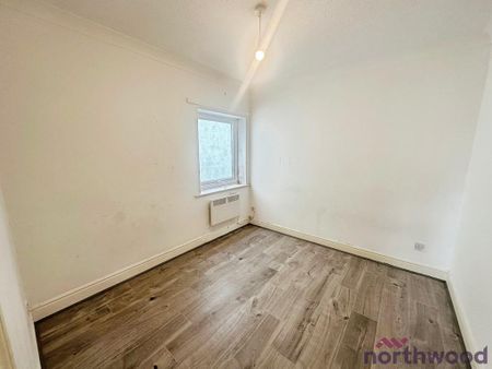 3 bedroom flat to rent - Photo 5