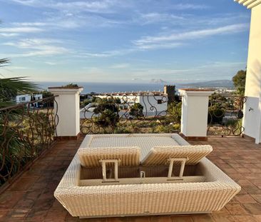 Luxury Villa for rent in Manilva, Spain - Photo 4