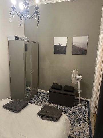 1 Bed Flat, Castletown Road, W14 - Photo 3