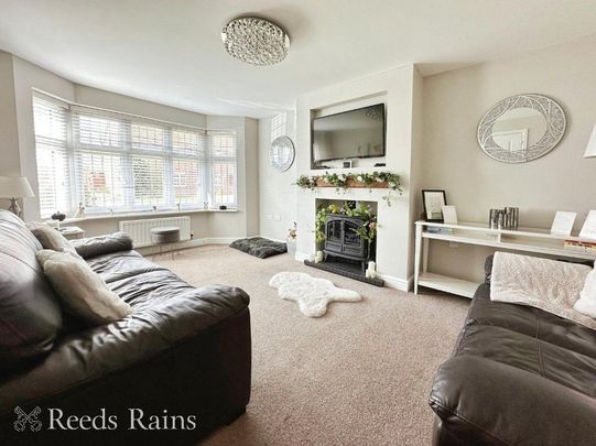 4 bedroom detached house to rent - Photo 1