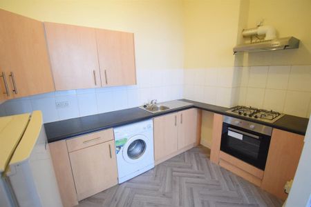 1 bedroom ground floor flat to rent - Photo 5