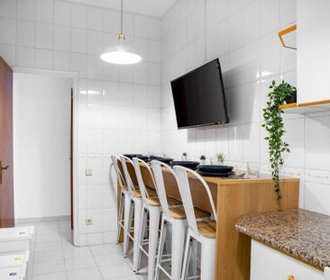 Room with access to interior patio in Barcelona - Photo 4