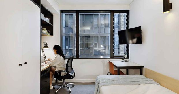 Single Studio Apartment - Photo 1