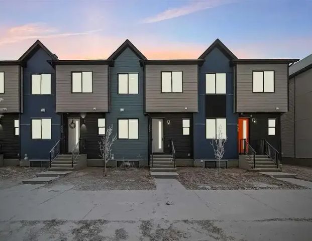 4Bedrooms /2Bath unit features modern updates, and a desirable location | 652 Cornerstone Boulevard Northeast, Calgary - Photo 1