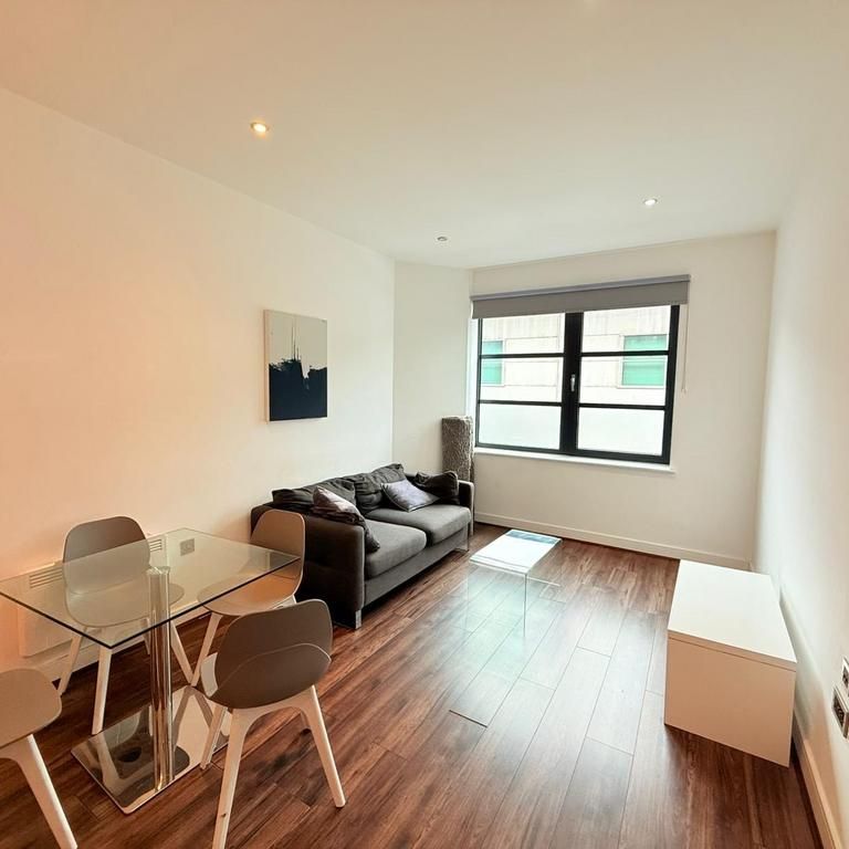 2 bedroom apartment to rent - Photo 1