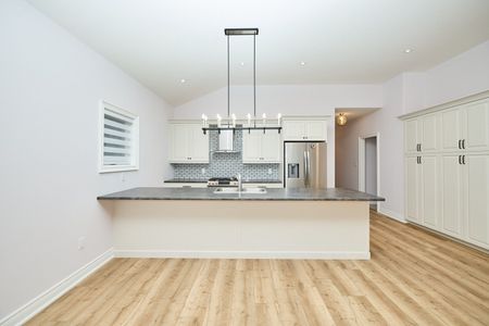 For Lease - 3554 Whispering Woods Trail, Fort Erie, Ontario - Photo 4