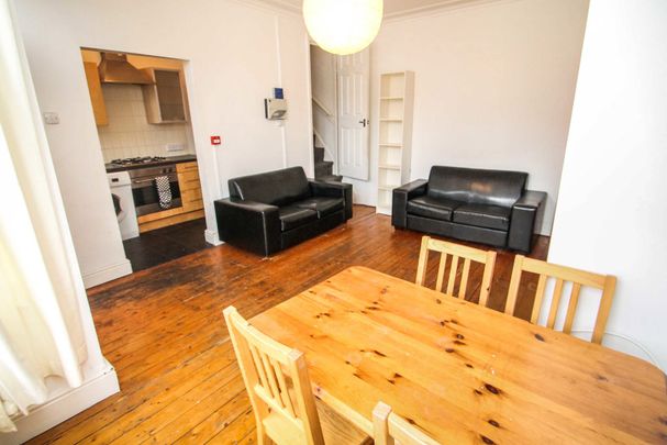 3 bedroom terraced house to rent - Photo 1