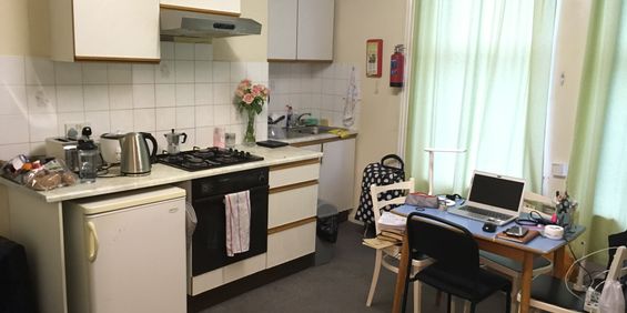 Flat 2, 16 Kelso Road, LS2 9PR, Leeds - Photo 3