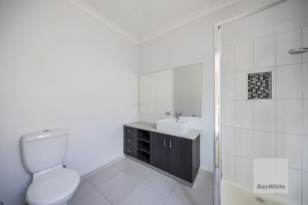 Family Home in the Heart of Burnside Heights - Photo 4