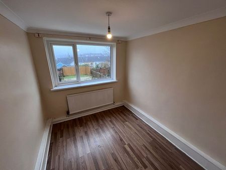 Iorwerth Street, Manselton, Swansea SA5 9NP - Photo 4