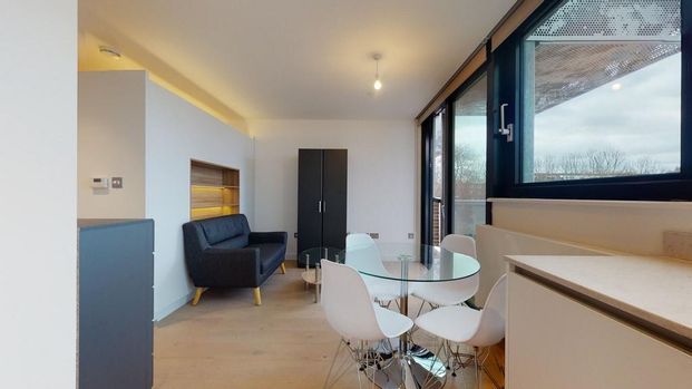 Studio to rent - Photo 1