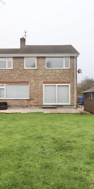 4 bedroom detached house to rent - Photo 1