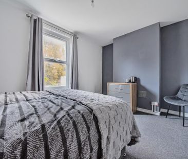 1 bedroom in a house share to rent - Photo 6