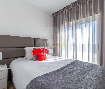 House T4 in Barcarena, Oeiras - Photo 5
