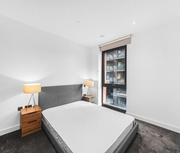 Embassy Gardens, London SW11 - Photo 5