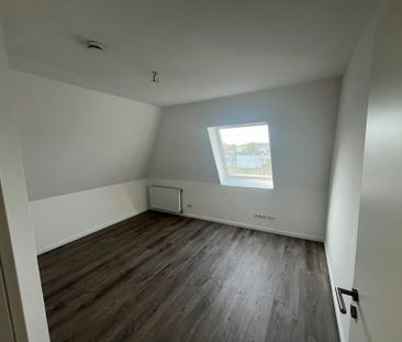 3 ZKB Wohnung Einbauküche Balkon Vinylboden Citynähe - Photo 1