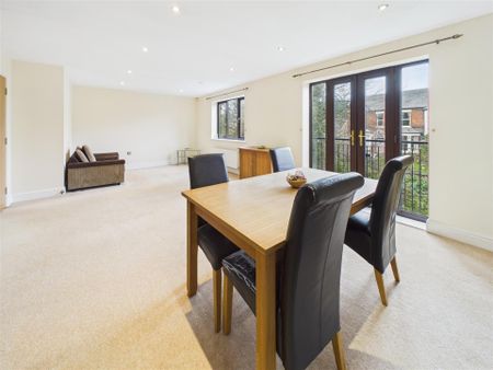 2 bedroom Apartment to rent - Photo 5