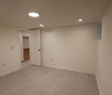 For Lease - 53 Wineva Avenue Unit# Lower, Toronto, Ontario - Photo 6