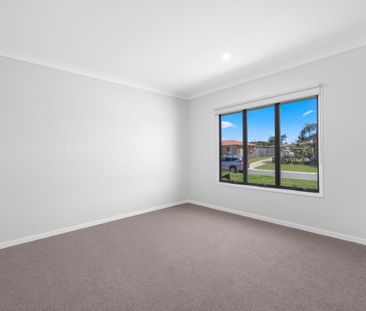 71 Hythe Street, Pialba, Qld 4655 - Photo 2