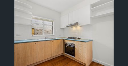 2 Bedroom Apartment - Photo 3